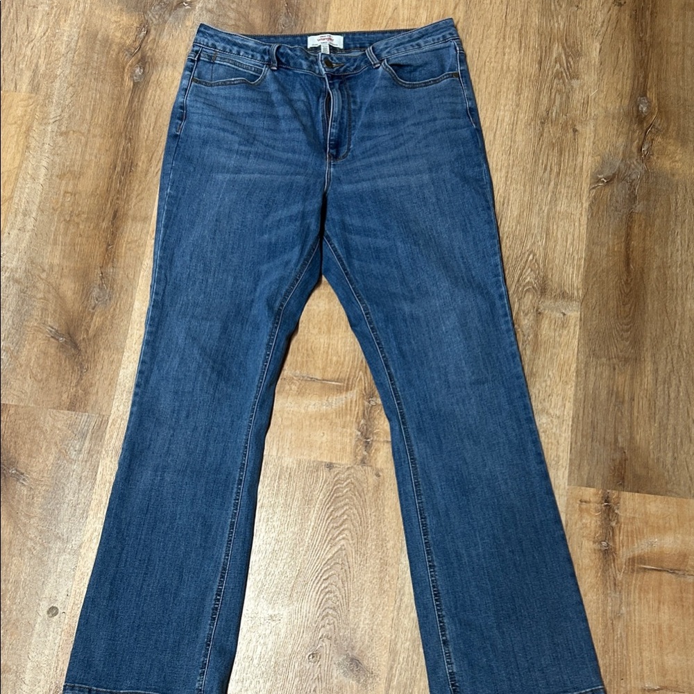 Wrangler Women's Straight Leg Blue Jeans
